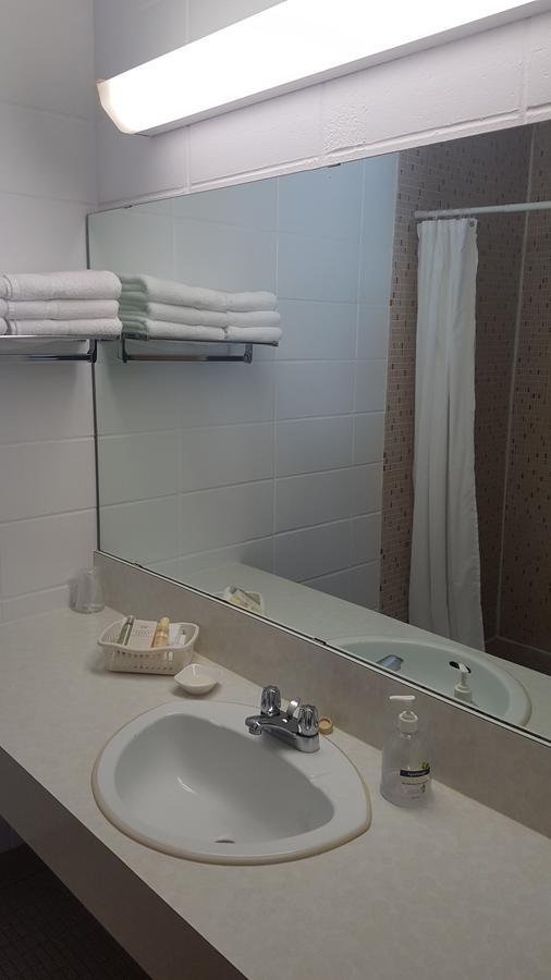 Pinawa Motel Εξωτερικό φωτογραφία
